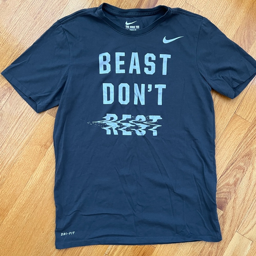 Nike Men's Navy Dri-FIT Graphic Tee